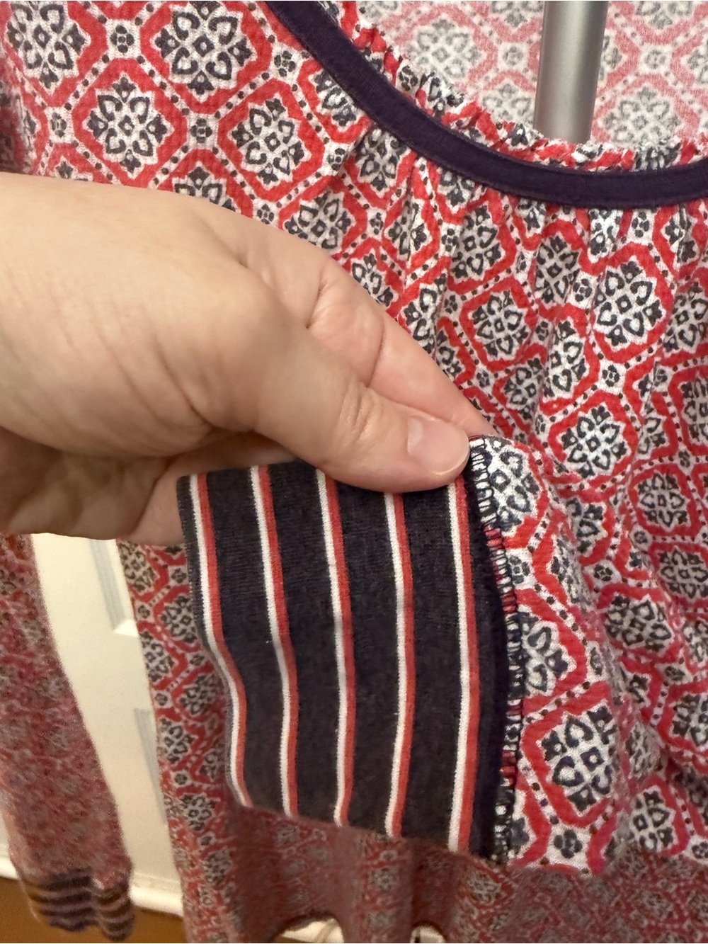 Billabong Red Patterned Long Sleeve Scoop Neck Top with Navy Trim - Picture 3 of 6